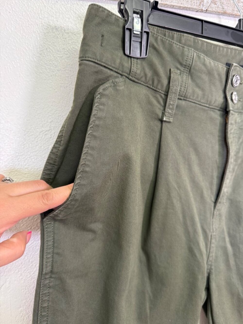 Veronica Beard Jean Monika Tapered Pants Green High Rise 30/10 Model Off Duty - Picture 11 of 16